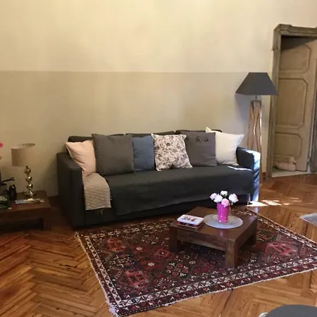 Lo Studio Del Pittore * アローナ